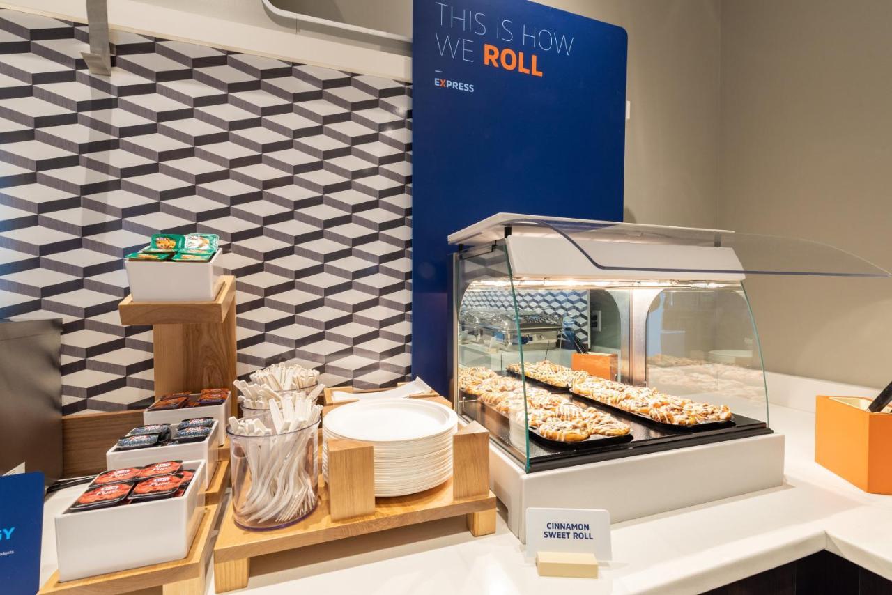 Holiday Inn Express & Suites Seattle - City Center 외부 사진